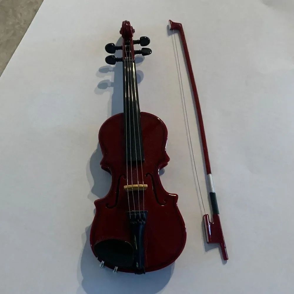 Miniature Violin - Picture 1 of 3